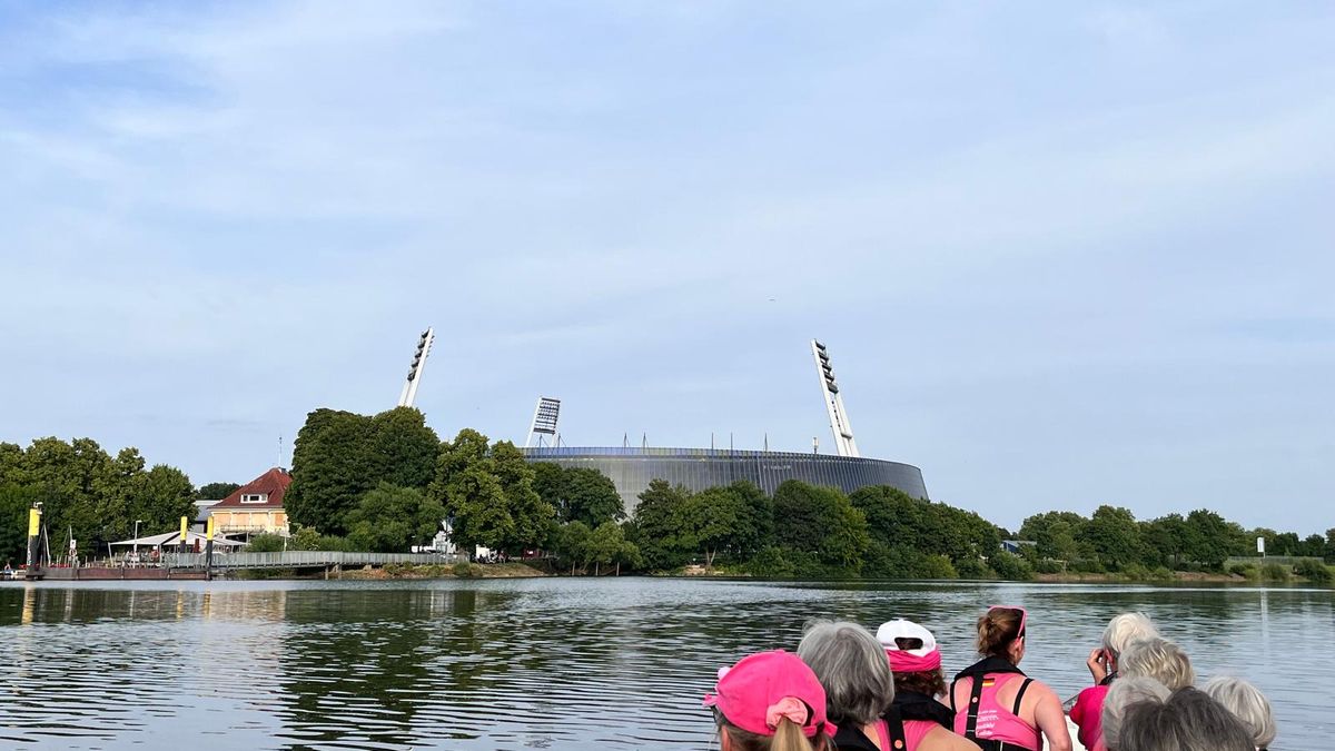 Pinke Paddlerinnen im Paddel