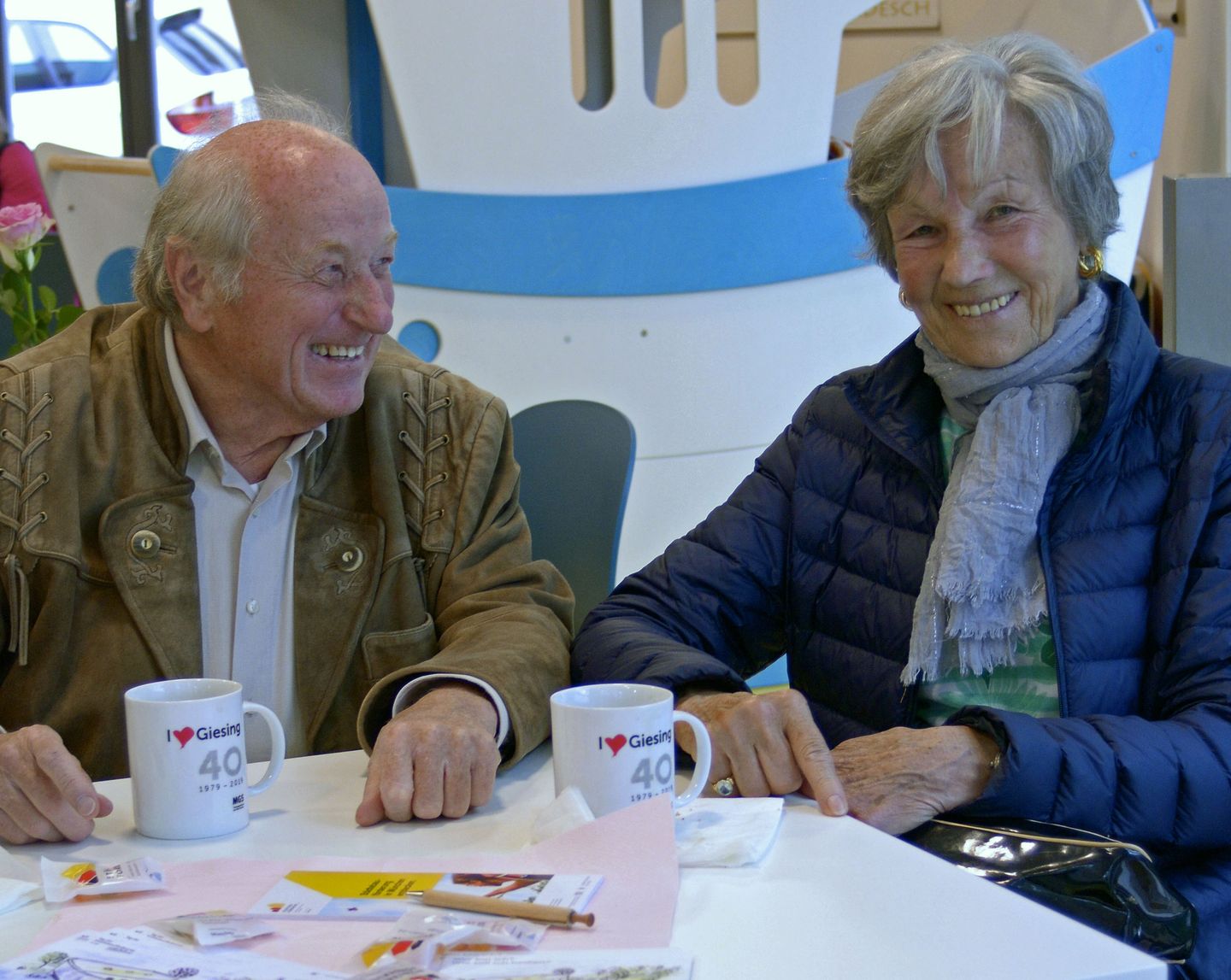 2 Senior:innen im Gespräch