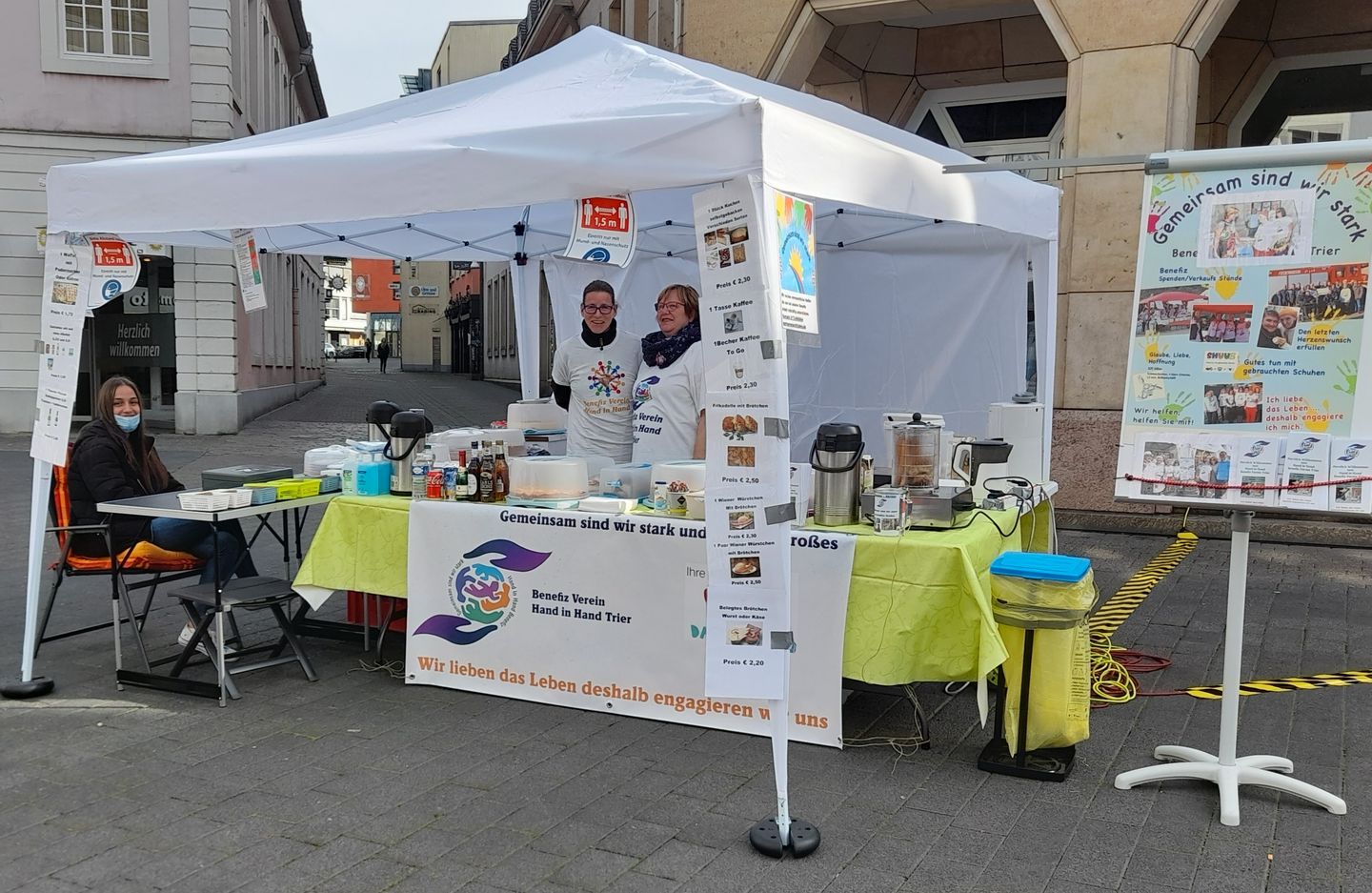 Spenden Verkaufsstand zu Gunsten schwerkranker Kinder